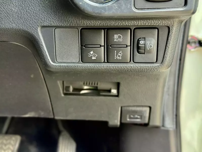 Toyota Axio    - 2018