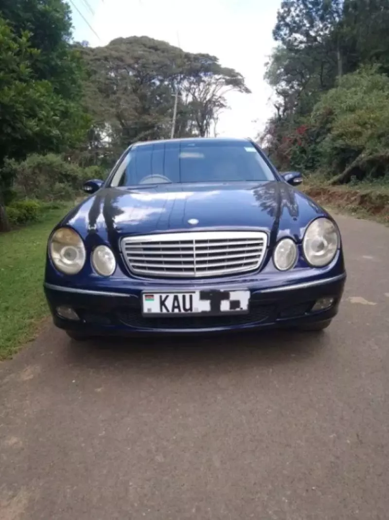 Mercedes-Benz E200