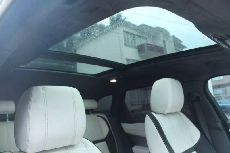 Land Rover Range Rover Velar   - 2018