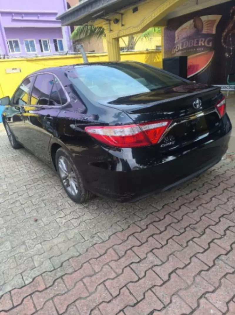 Toyota Camry   - 2015
