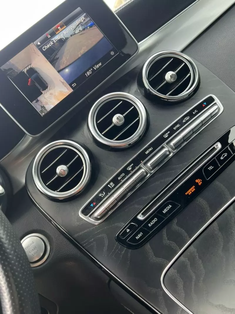 Mercedes-Benz GLC 300   - 2019
