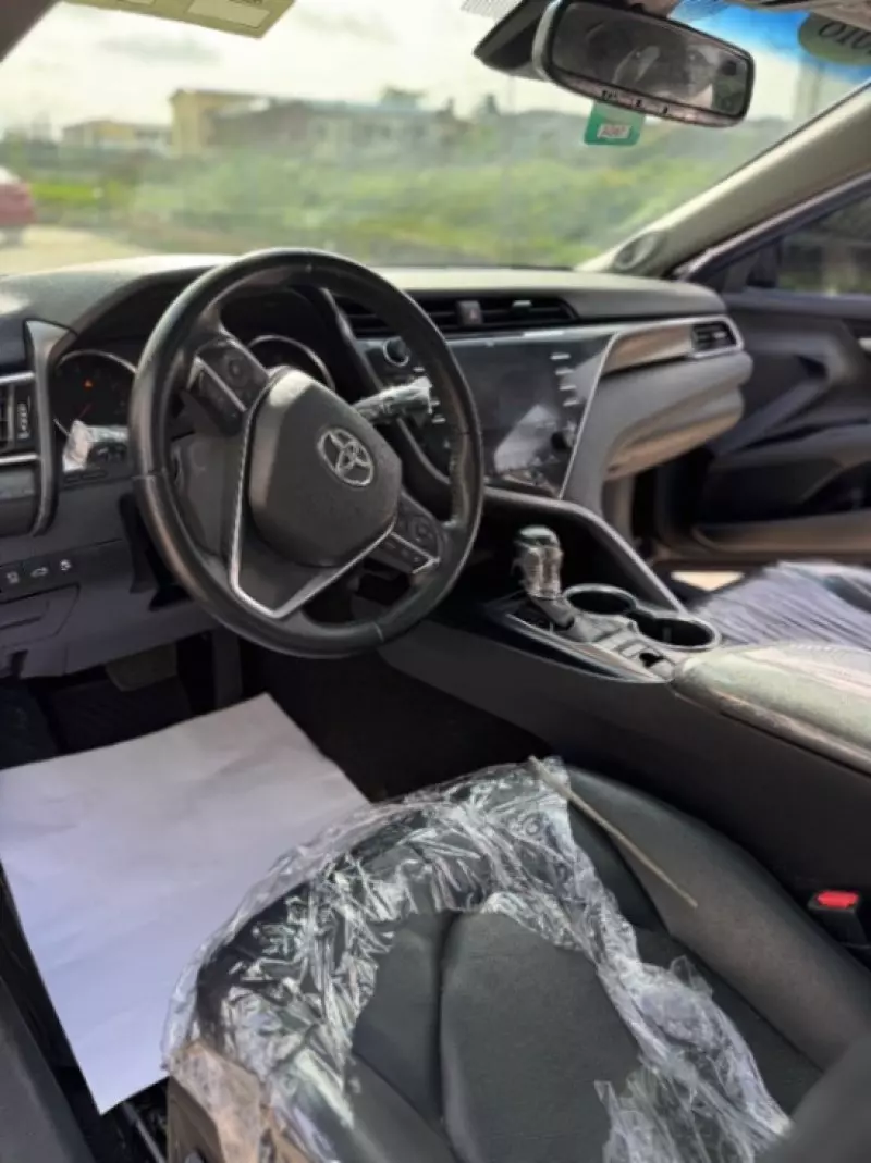 Toyota Camry   - 2018