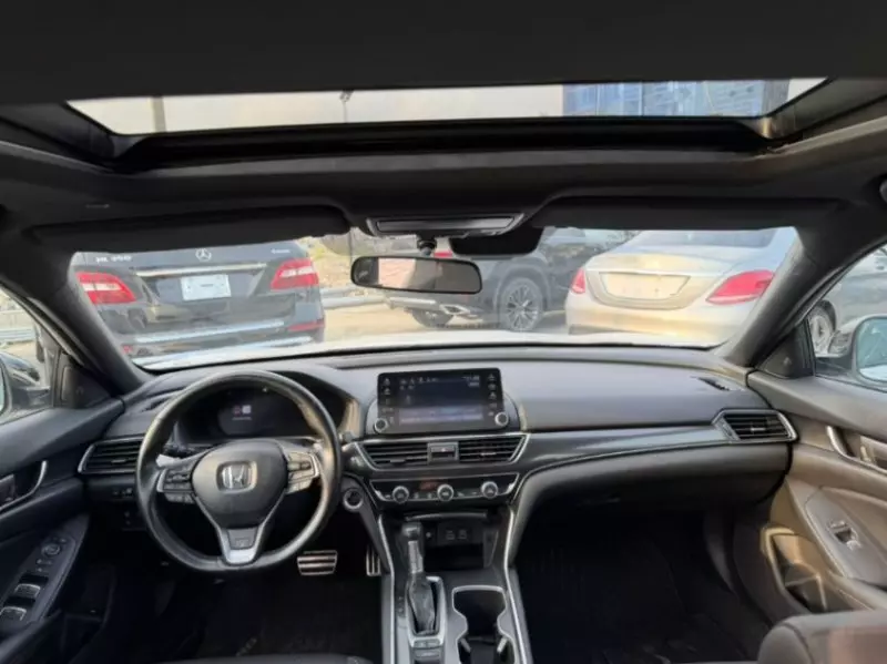 Honda Accord   - 2022