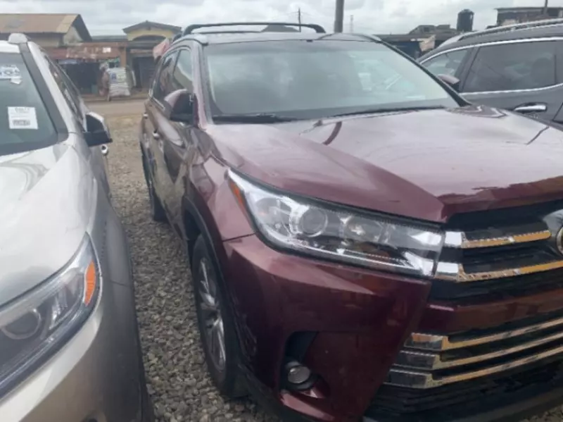 Toyota Highlander   - 2015