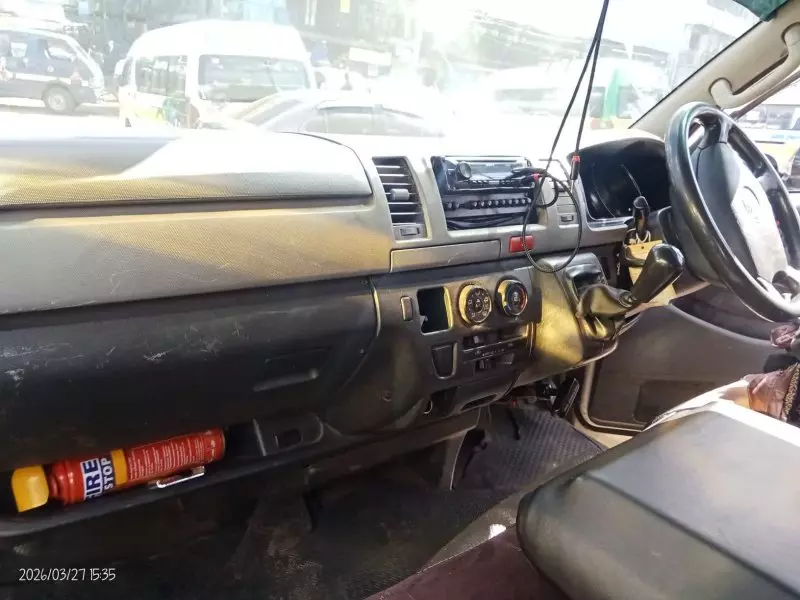 Toyota Hiace   - 2013