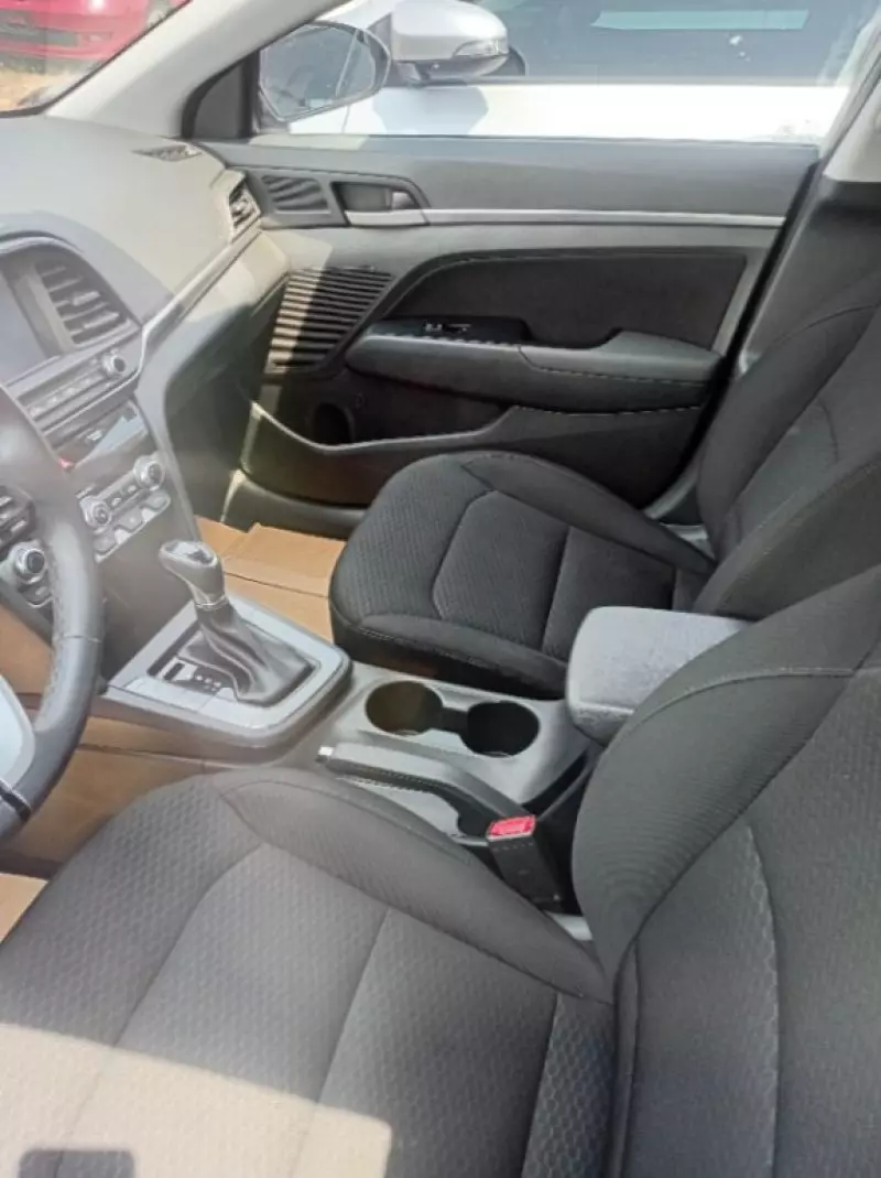 Hyundai Elantra   - 2019