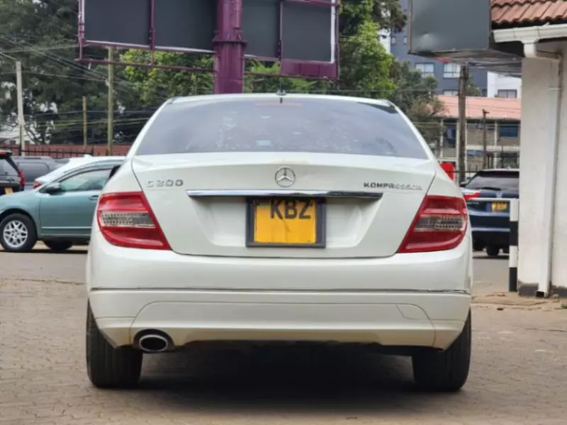 Mercedes-Benz C200   - 2008