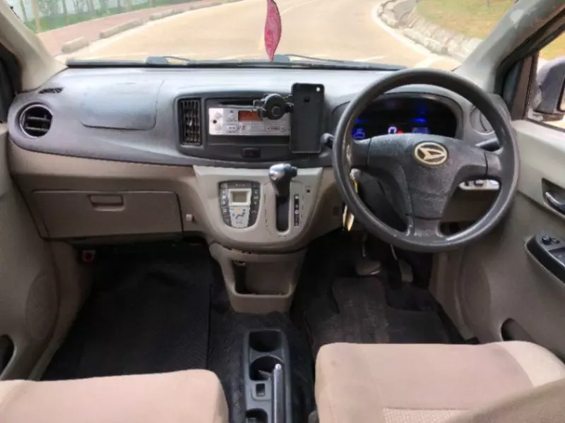 Daihatsu Mira    - 2012