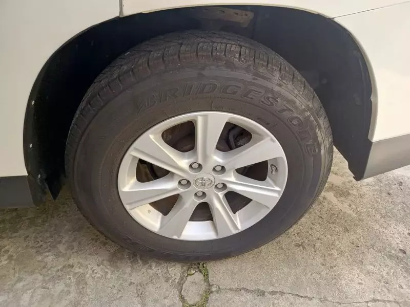 Toyota Highlander   - 2011