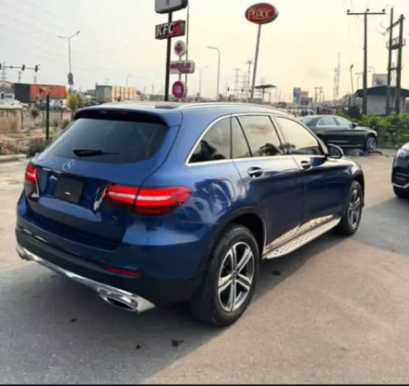 Mercedes-Benz GLC 300   - 2018