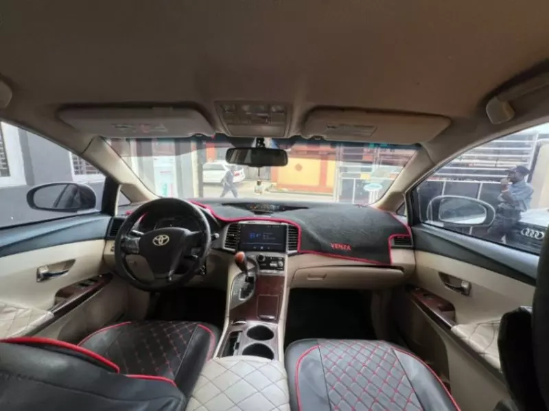 Toyota Venza   - 2013