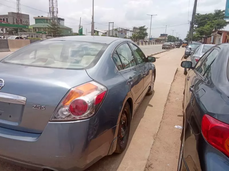 Nissan Altima