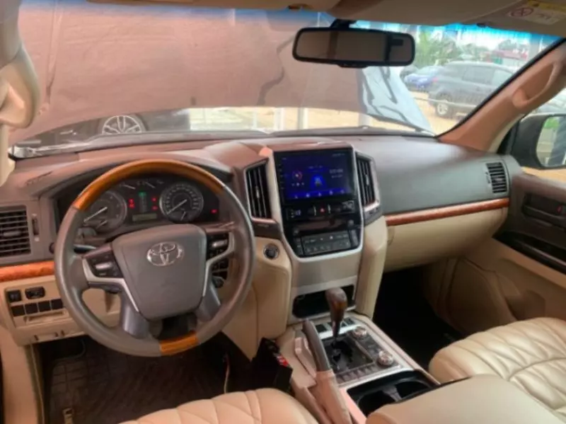 Toyota Land Cruiser   - 2015