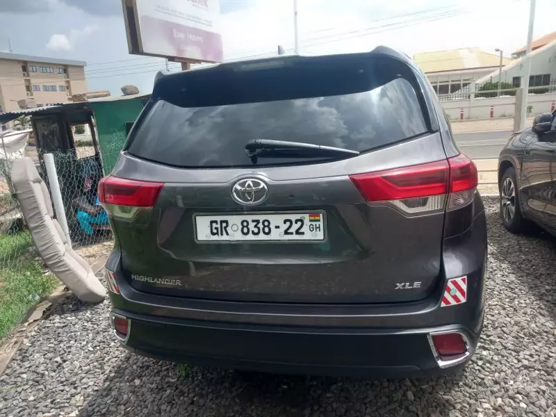 Toyota Highlander   - 2019