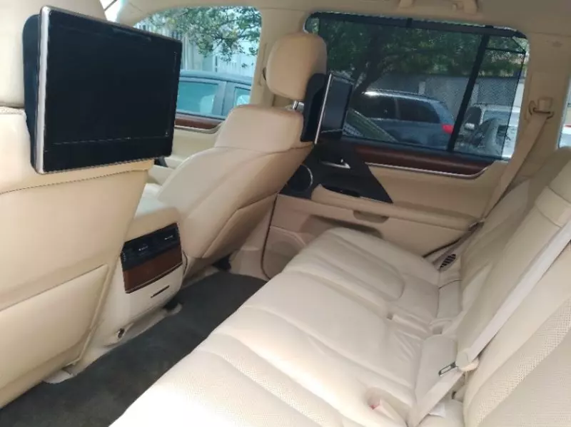 Lexus LX 570   - 2017