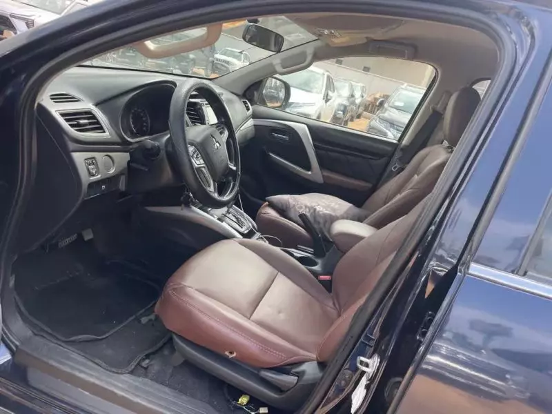 Mitsubishi Pajero Sport   - 2018