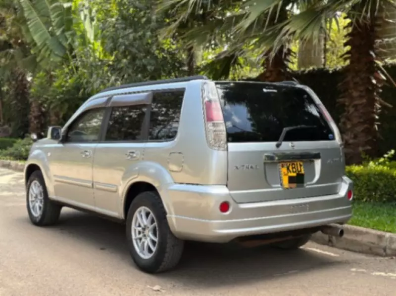 Nissan X-Trail   - 2005