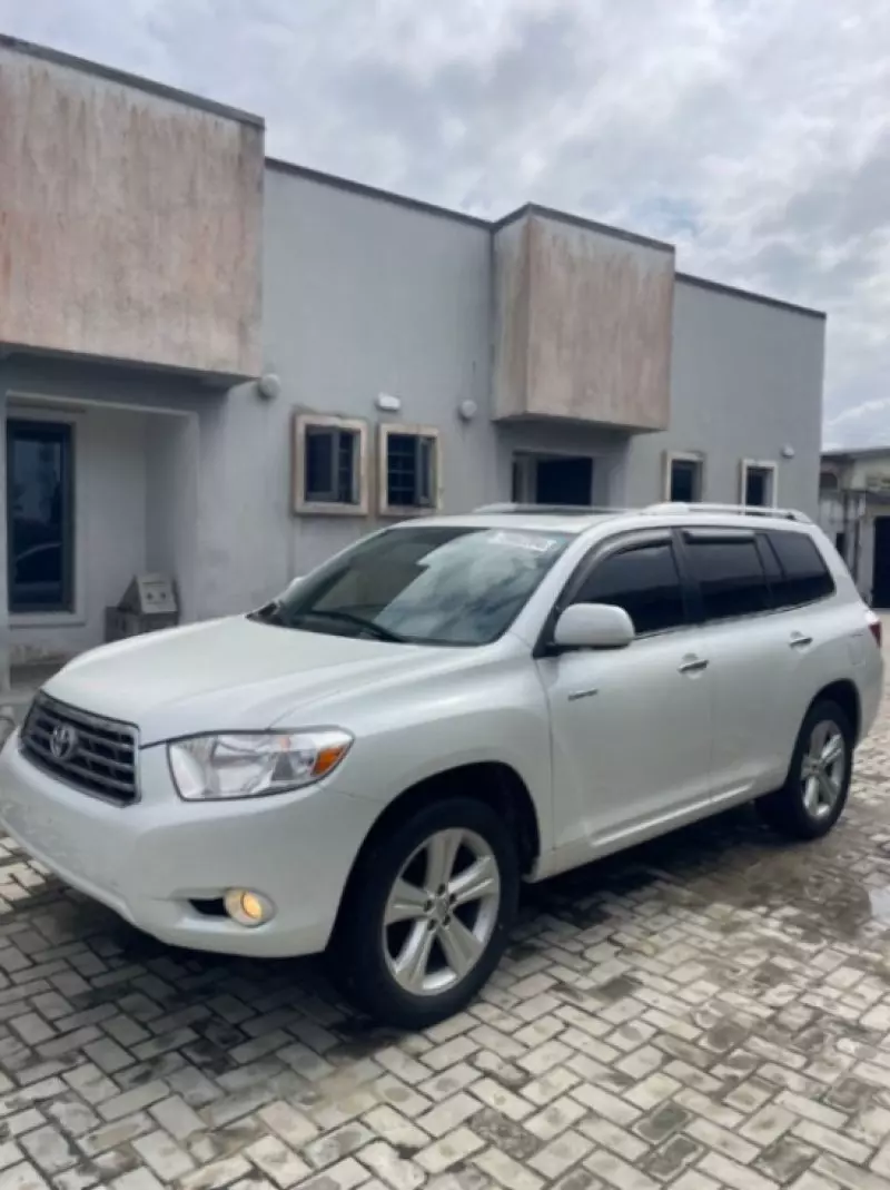 Toyota Highlander   - 2009