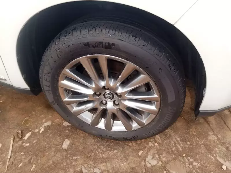 Toyota Harrier   - 2017