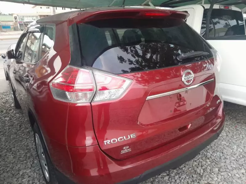 Nissan Rogue   - 2016