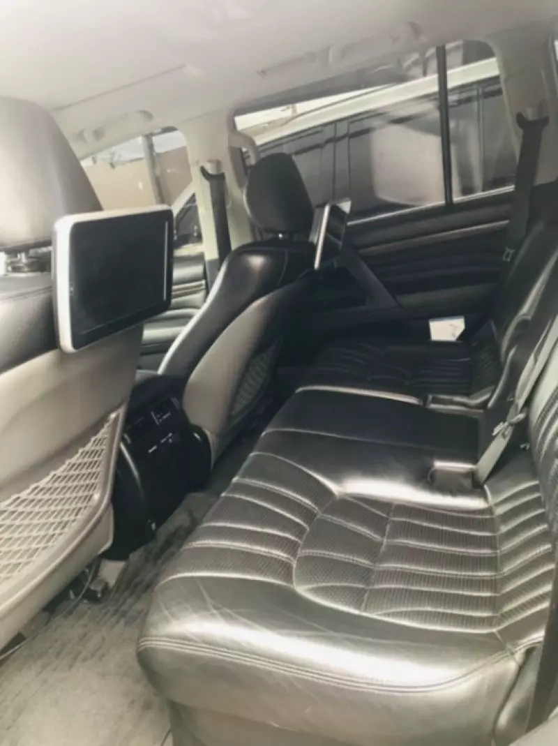 Toyota Land Cruiser   - 2020