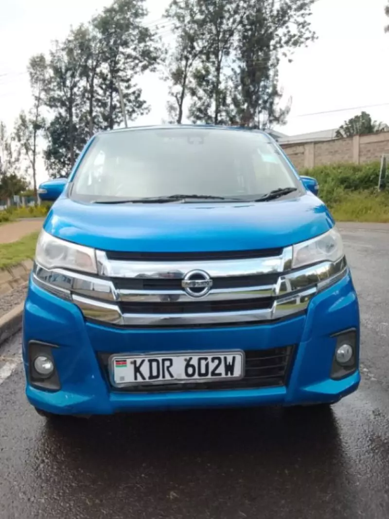 Nissan Bluebird   - 2017