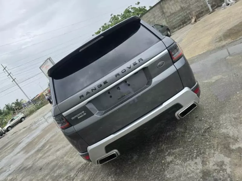 Land Rover Range Rover Sport   - 2014