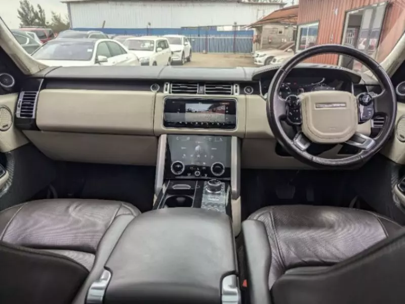RANGE ROVER Autobiography