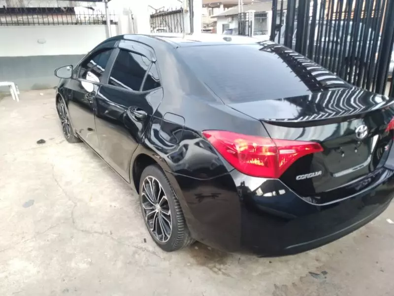 Toyota Corolla   - 2014