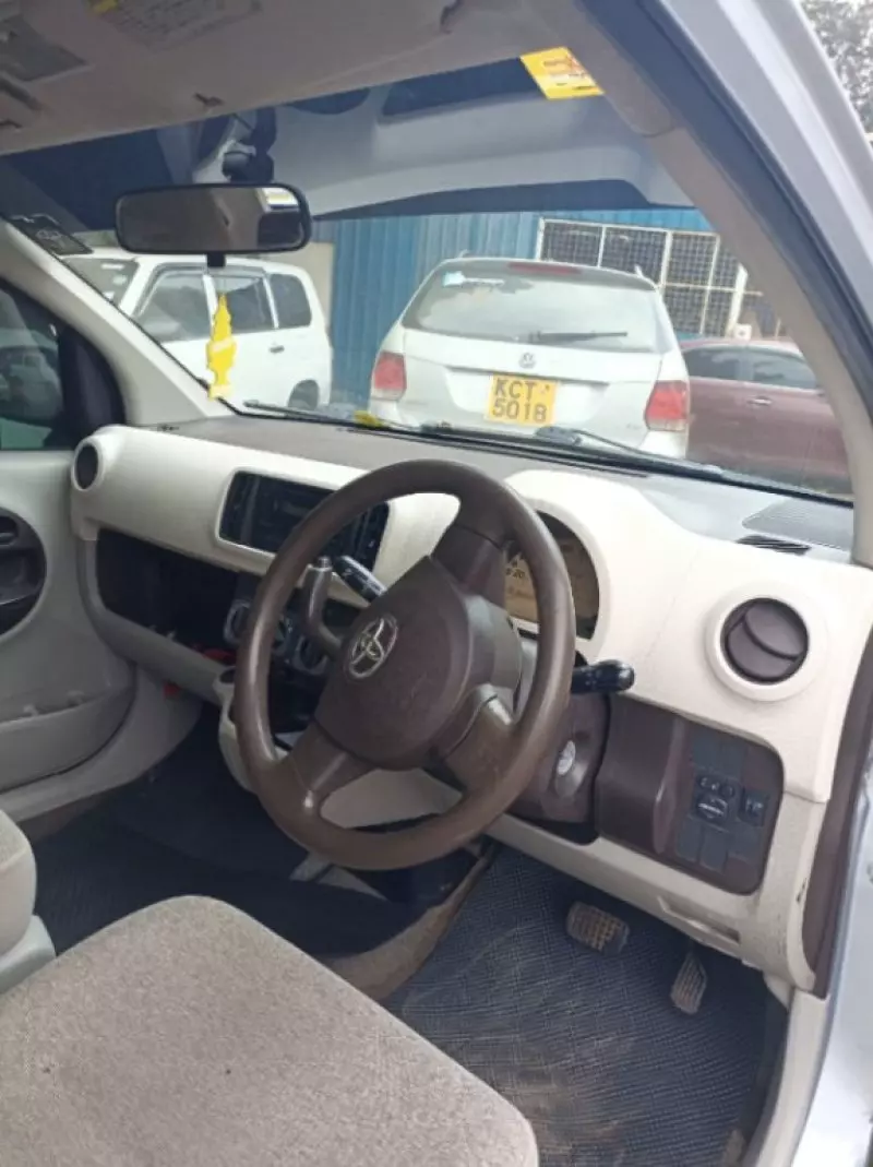 Toyota Passo   - 2014