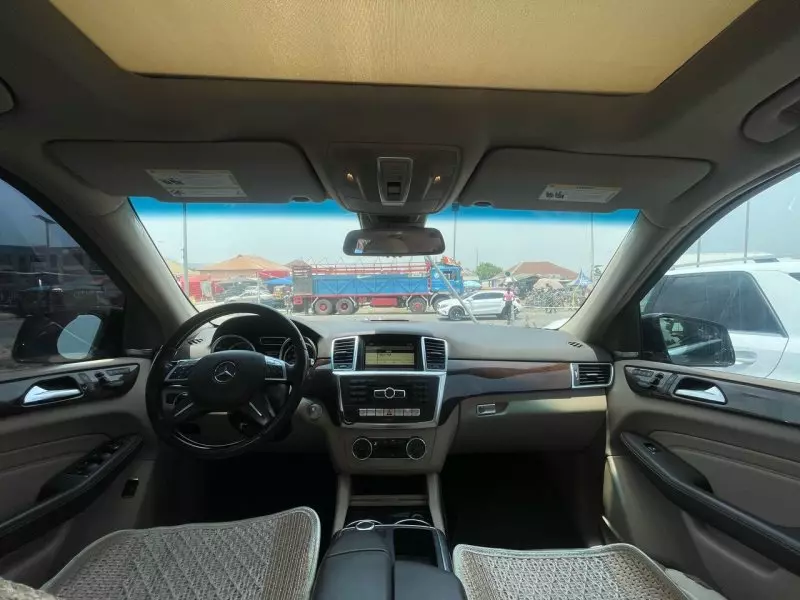 Mercedes-Benz ML 350   - 2012