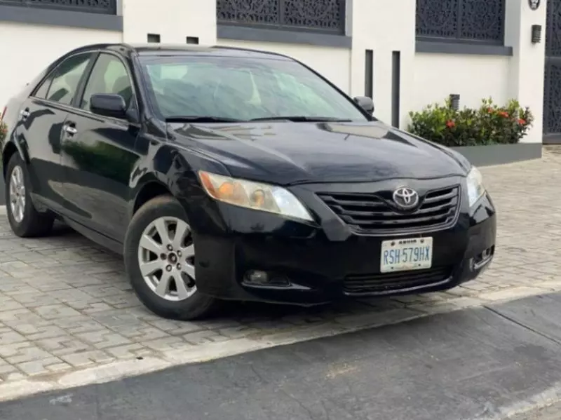 Toyota Camry   - 2007