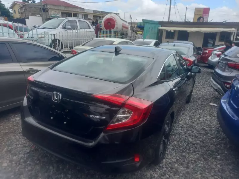 Honda Civic   - 2018