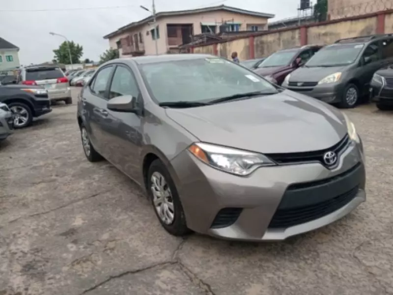 Toyota corolla   - 2014