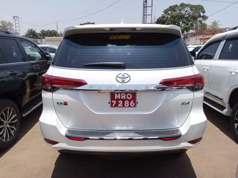 Toyota Fortuner   - 2018