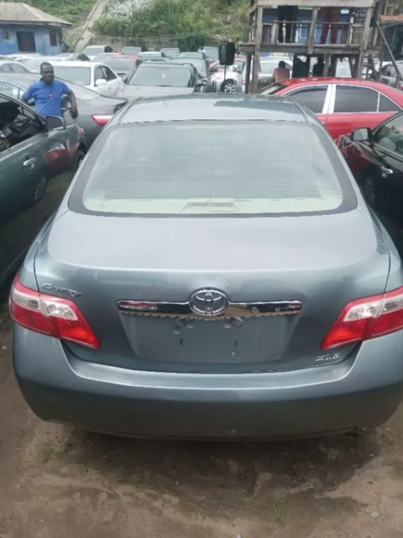 Toyota Camry   - 2008