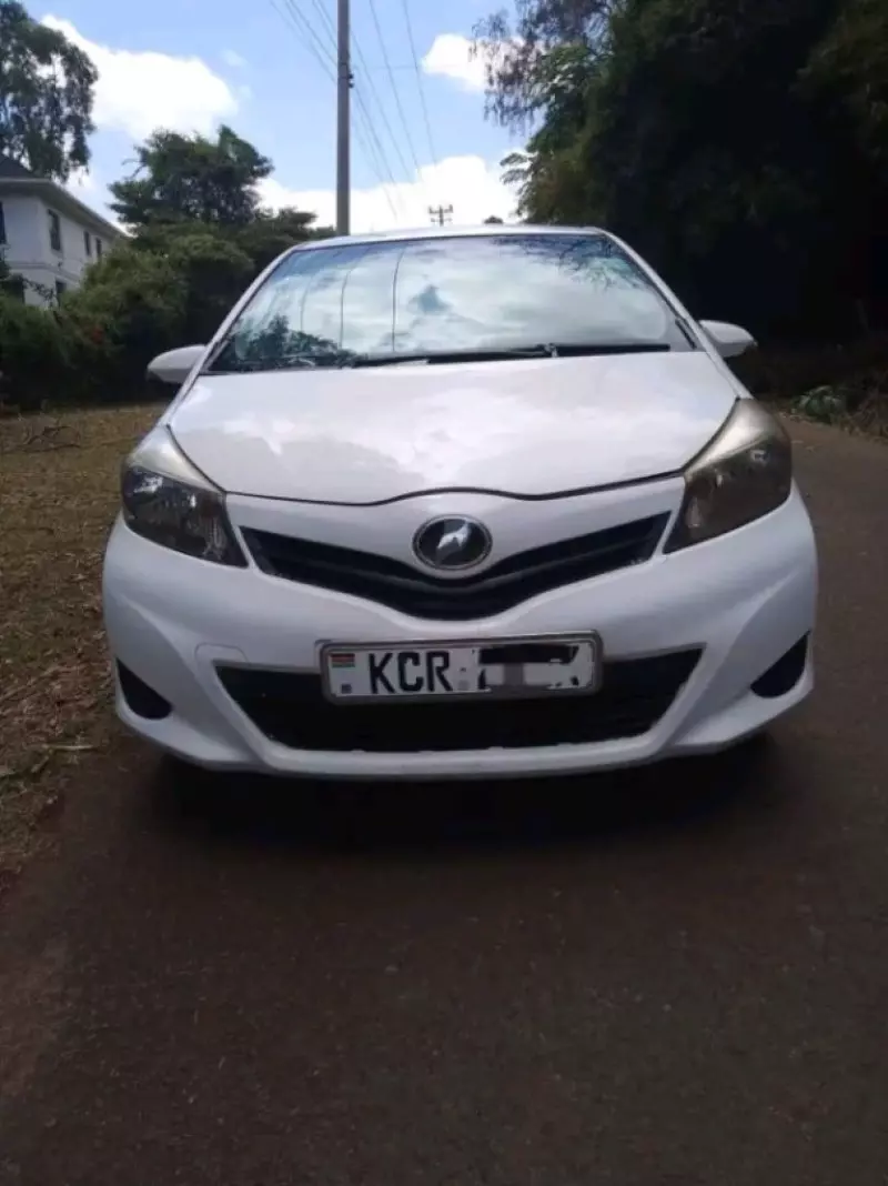 Toyota Vitz   - 2013