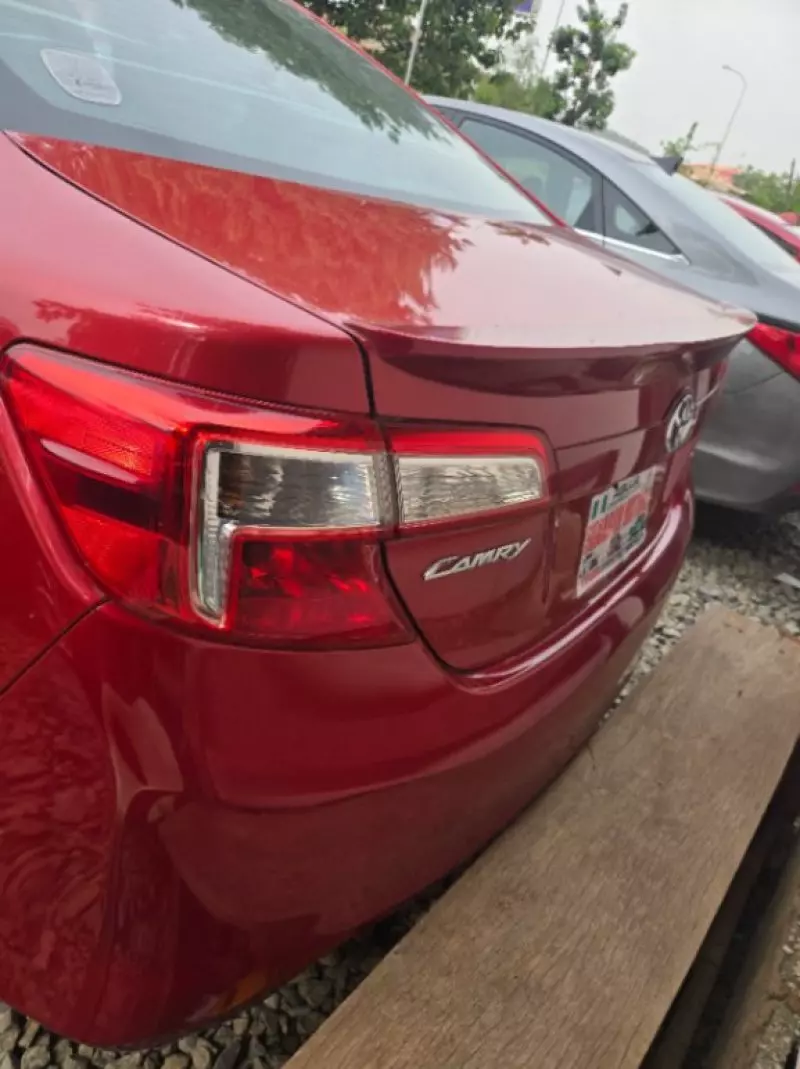 Toyota Camry   - 2012