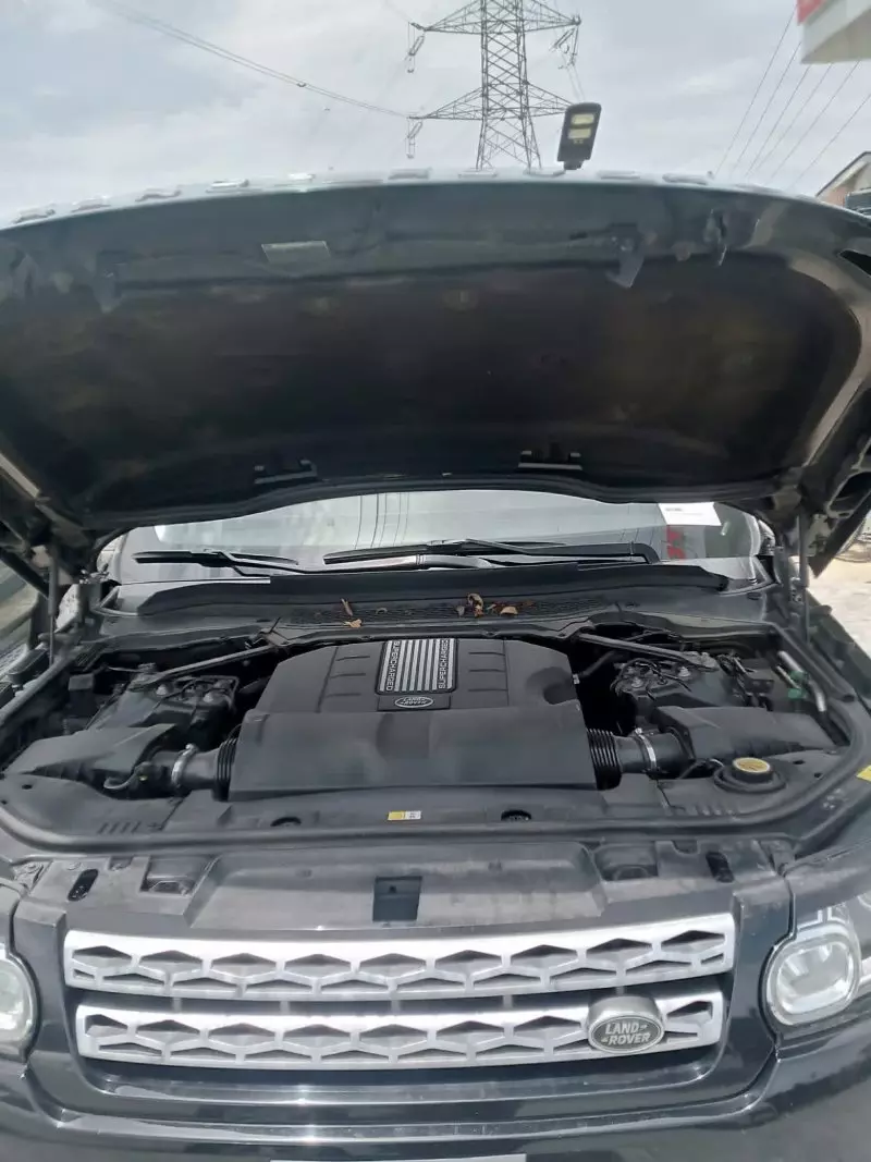 Land Rover Range Rover Sport   - 2015