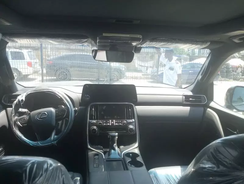 Lexus LX 600   - 2022