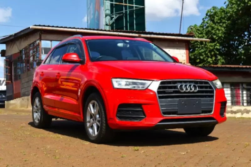 Audi Q3   - 2016
