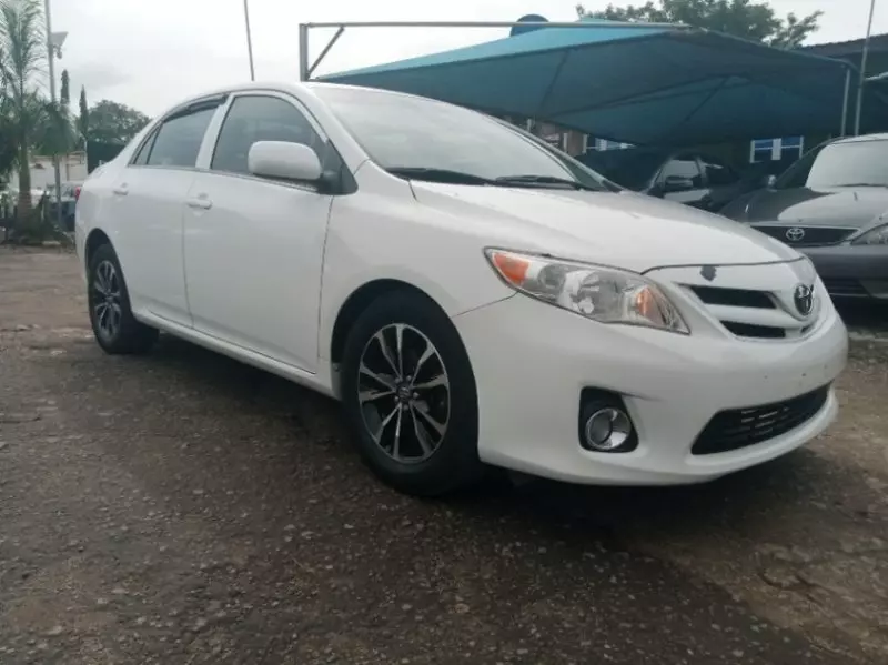 Toyota Corolla   - 2011
