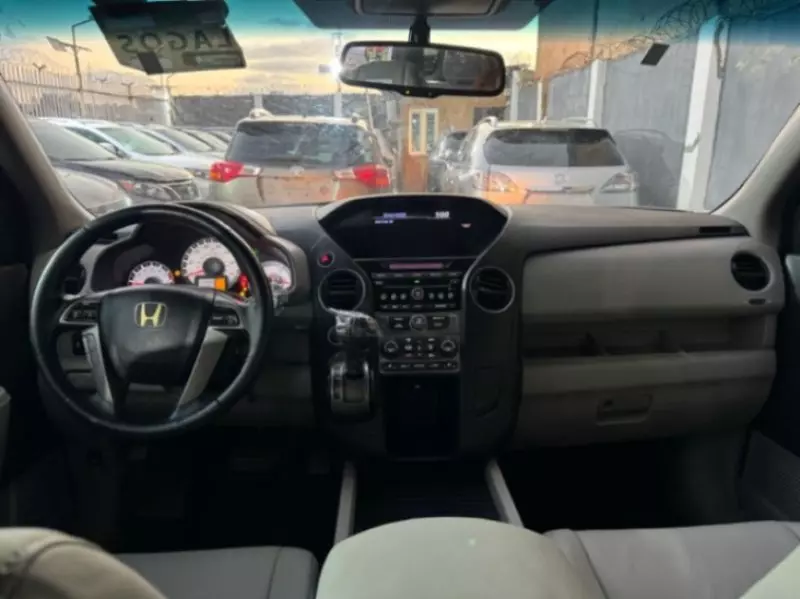 Honda Pilot   - 2012