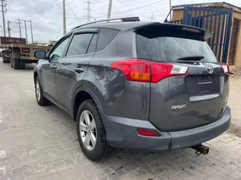 Toyota RAV4   - 2015
