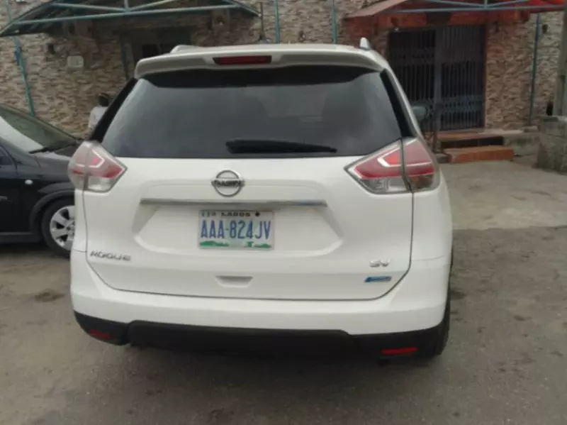 Nissan Rogue   - 2015