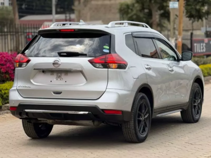 Nissan X-Trail   - 2018