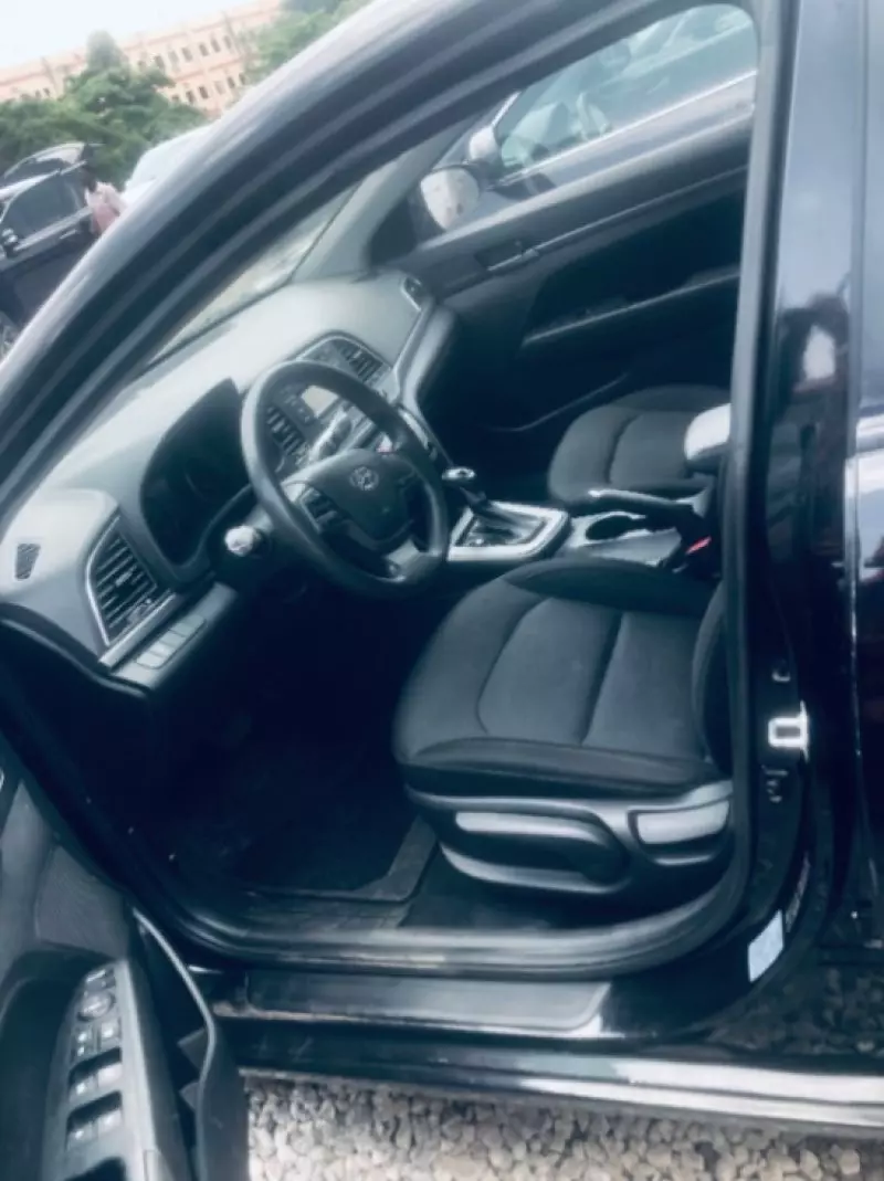 Hyundai Elantra   - 2017