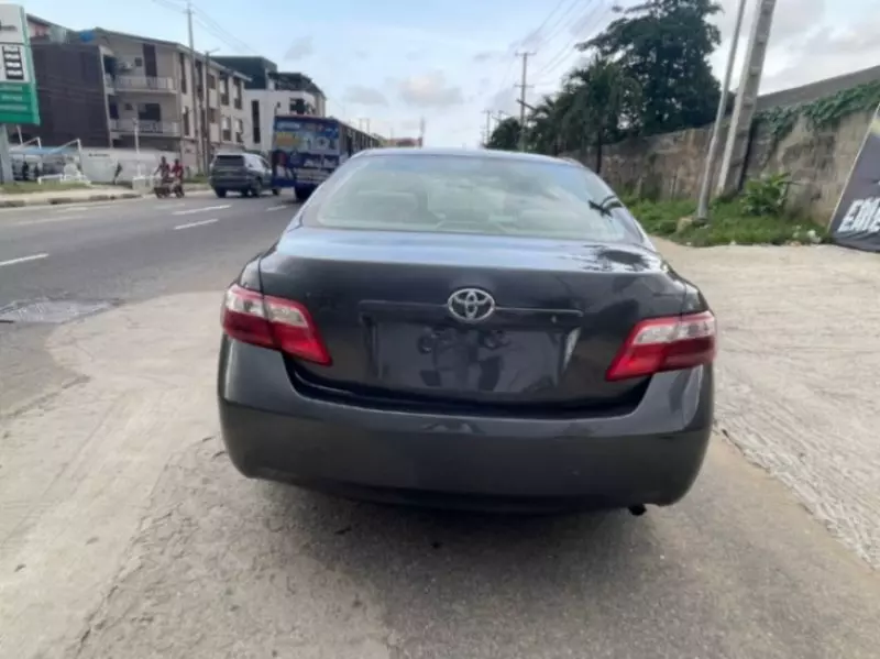 Toyota Camry   - 2008