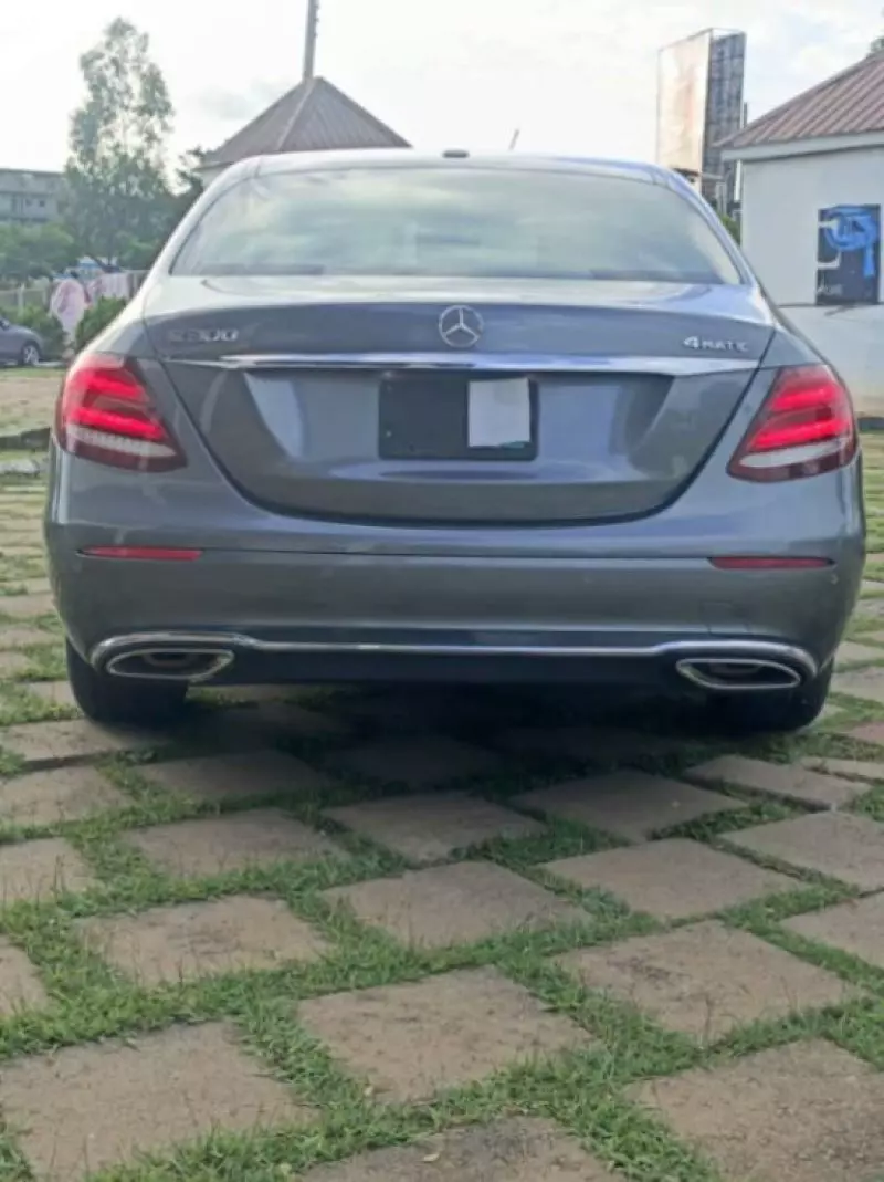 Mercedes-Benz E 300   - 2017