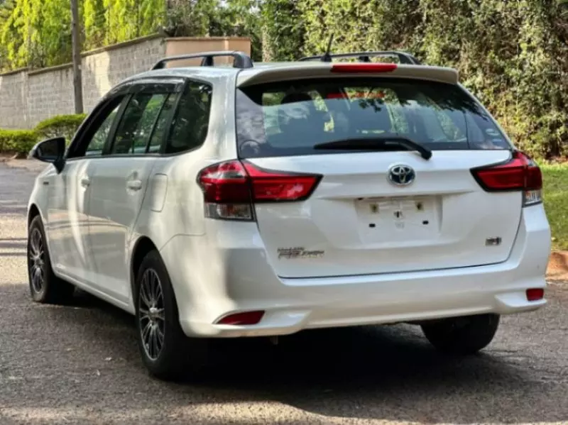 Toyota Fielder hybrid